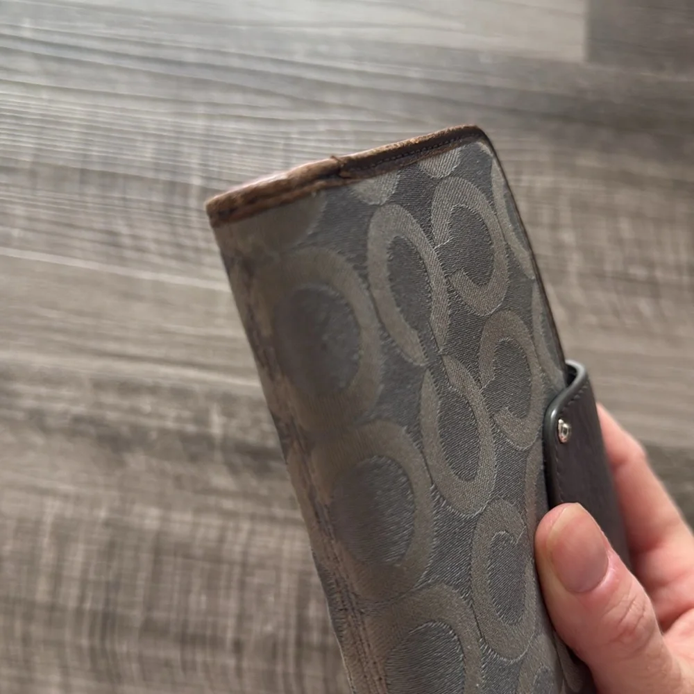 Coach Wallet - Picture 4 of 4